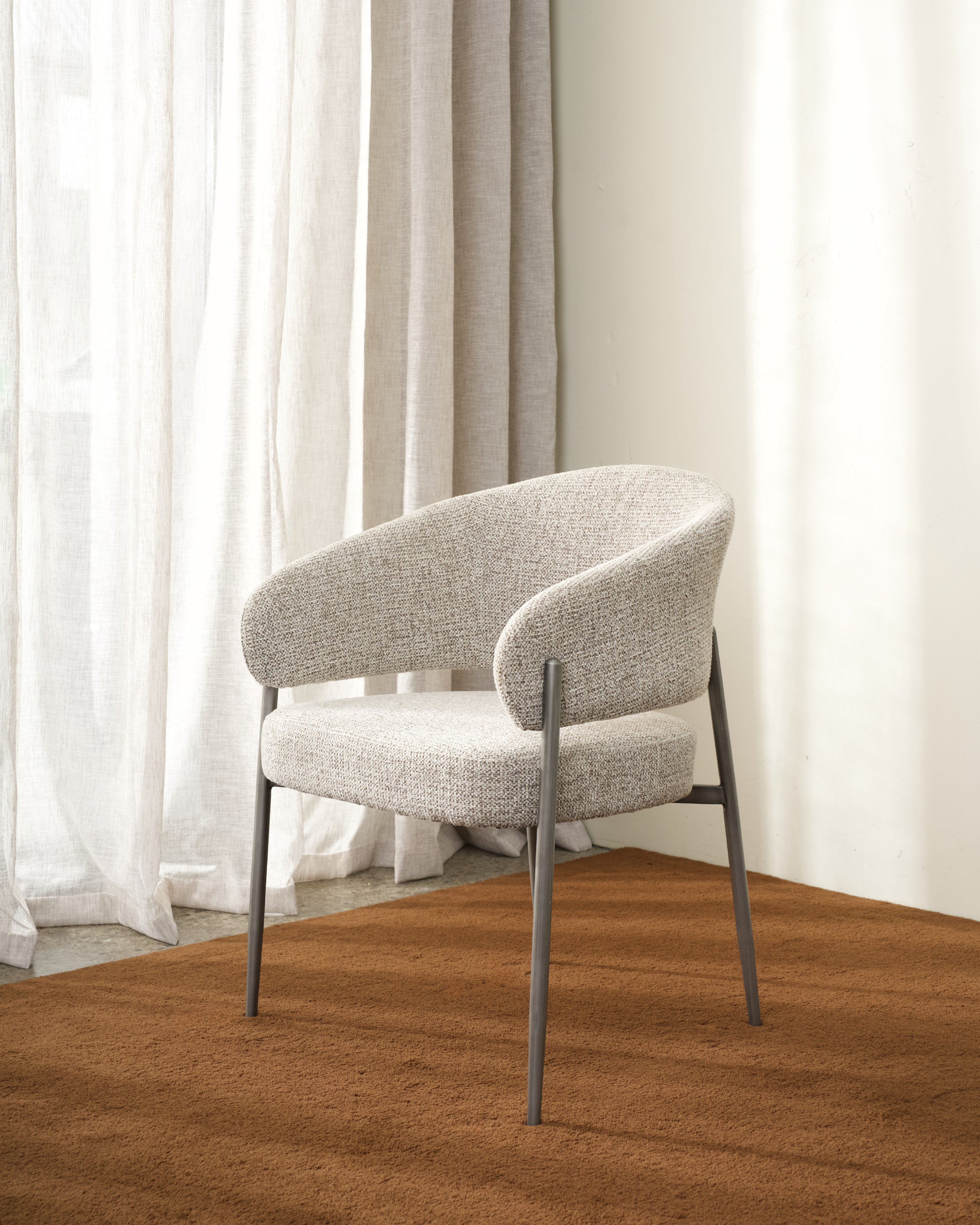 Arlo Chair