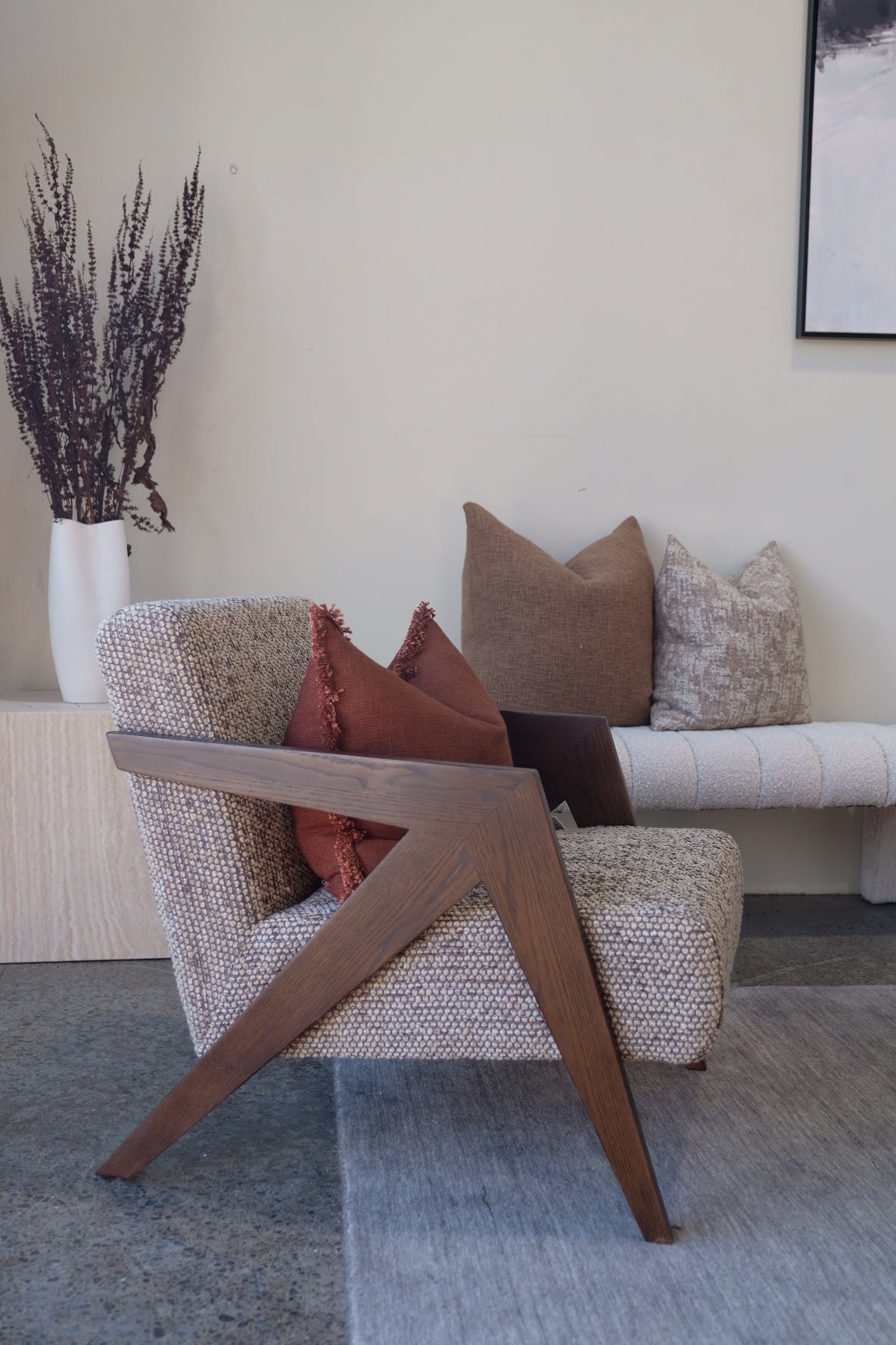 Dos Chair